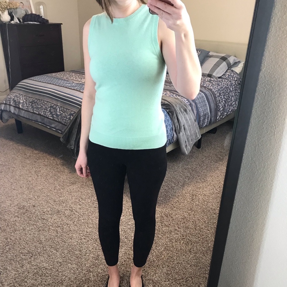 Vineyard vines top